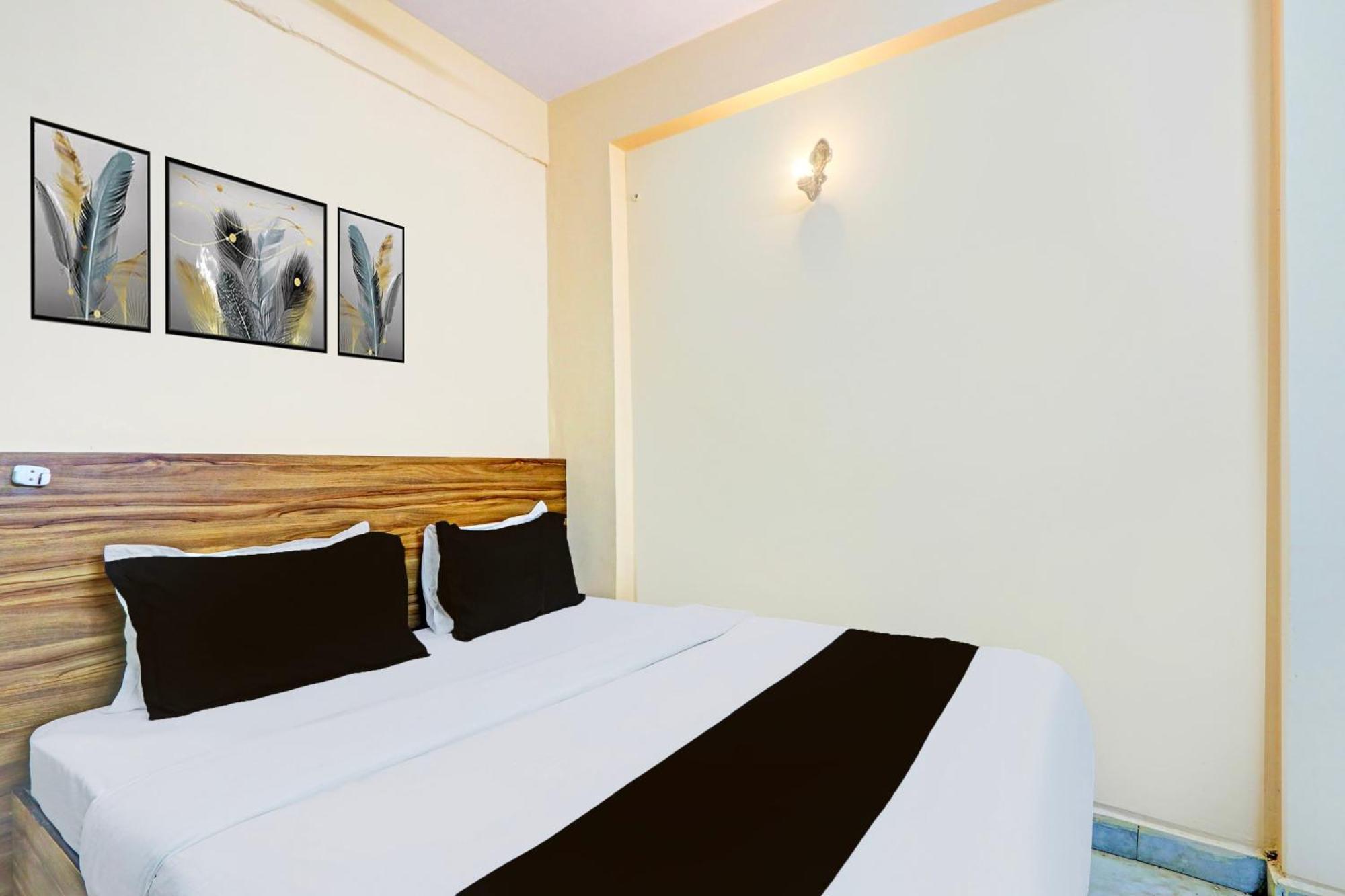 Super Hotel O Karimnagar Buitenkant foto