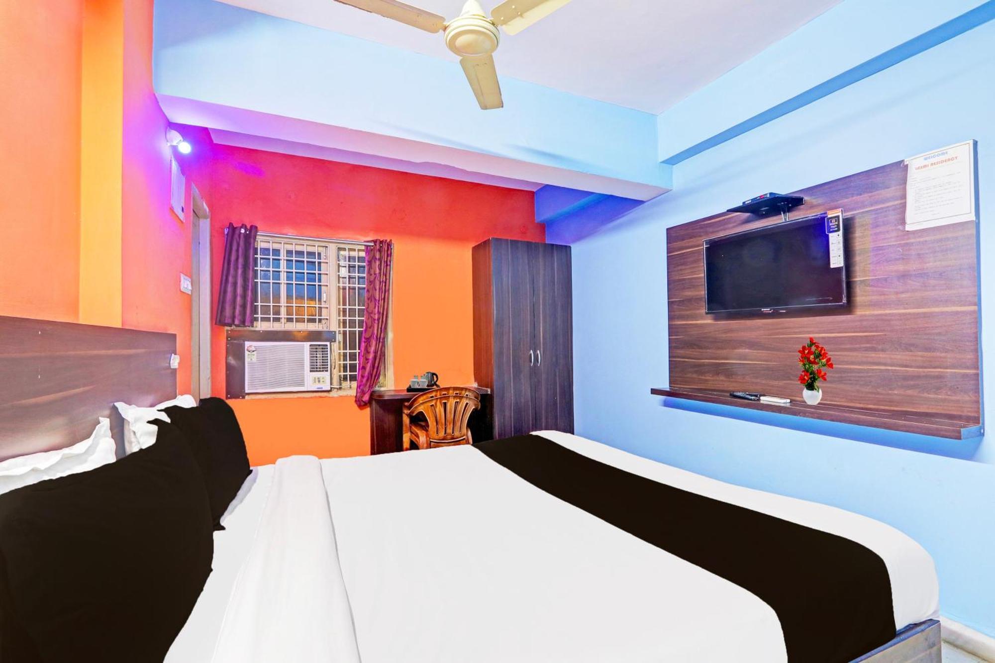 Super Hotel O Karimnagar Buitenkant foto